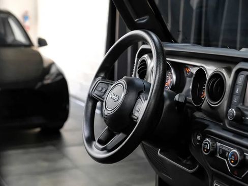 Used 2021 Jeep Wrangler Sport AWD/4WD image 21