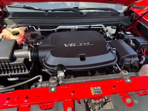 Used 2019 Chevrolet Colorado W/T w/ Custom Special Edition image 23