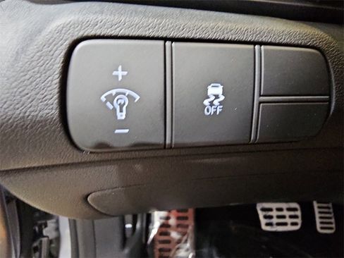 New 2025 Hyundai Elantra Sport image 24