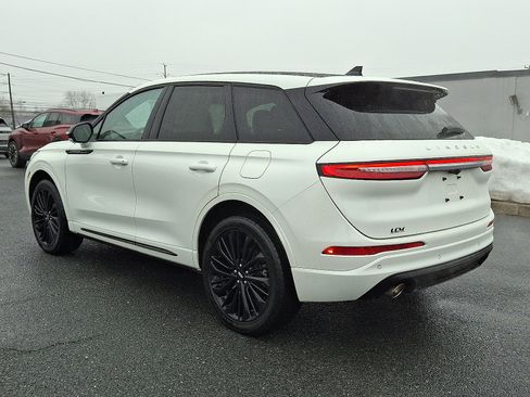 Used 2023 Lincoln Corsair AWD w/ Equipment Group 101A image 7