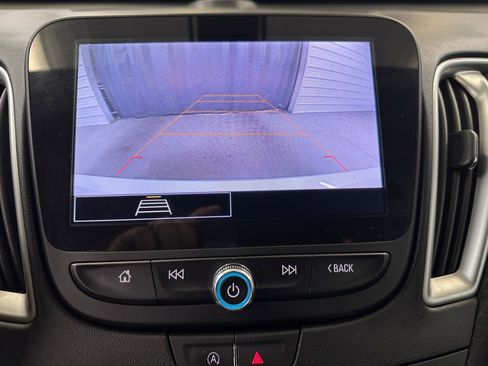 Used 2022 Chevrolet Malibu LS FWD image 11