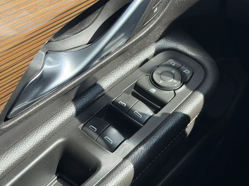 Used 2018 GMC Terrain SLE image 32