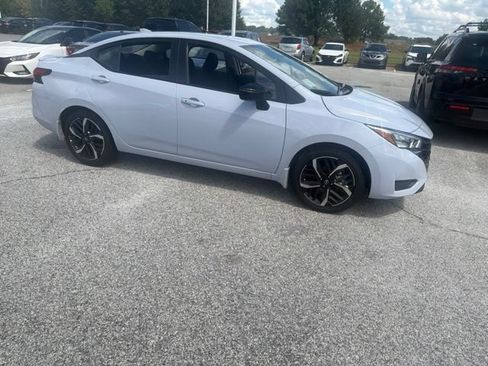 Used 2025 Nissan Versa SR w/ Trunk Package FWD image 4
