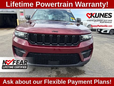 Used 2024 Jeep Grand Cherokee Altitude AWD/4WD image 11