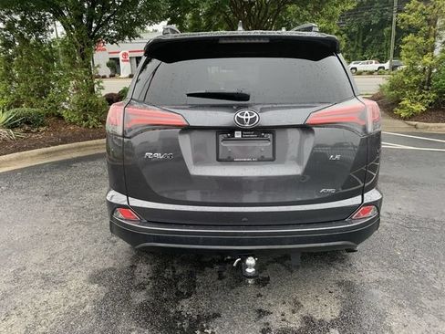 Used 2017 Toyota RAV4 LE w/ Carpet Mat Package AWD/4WD image 7
