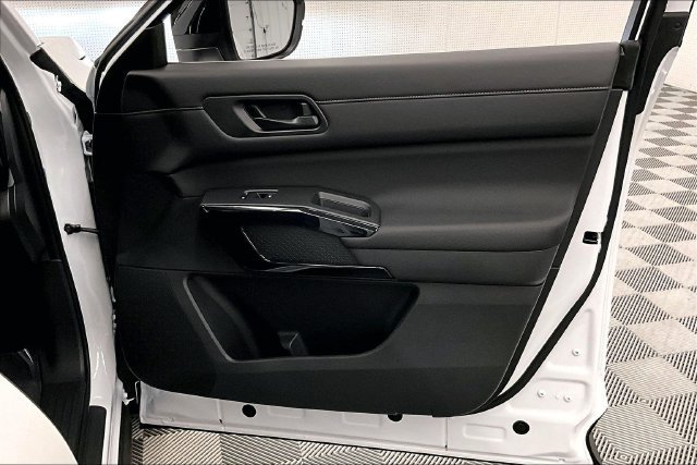 New 2026 Nissan Pathfinder SV FWD image 39