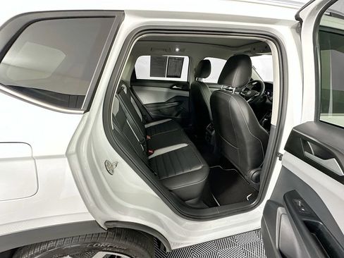 Used 2023 Volkswagen Taos SEL AWD/4WD image 27