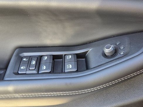 Certified 2024 Jeep Grand Cherokee Altitude image 18