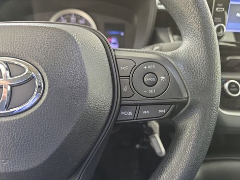 Used 2021 Toyota Corolla LE image 20