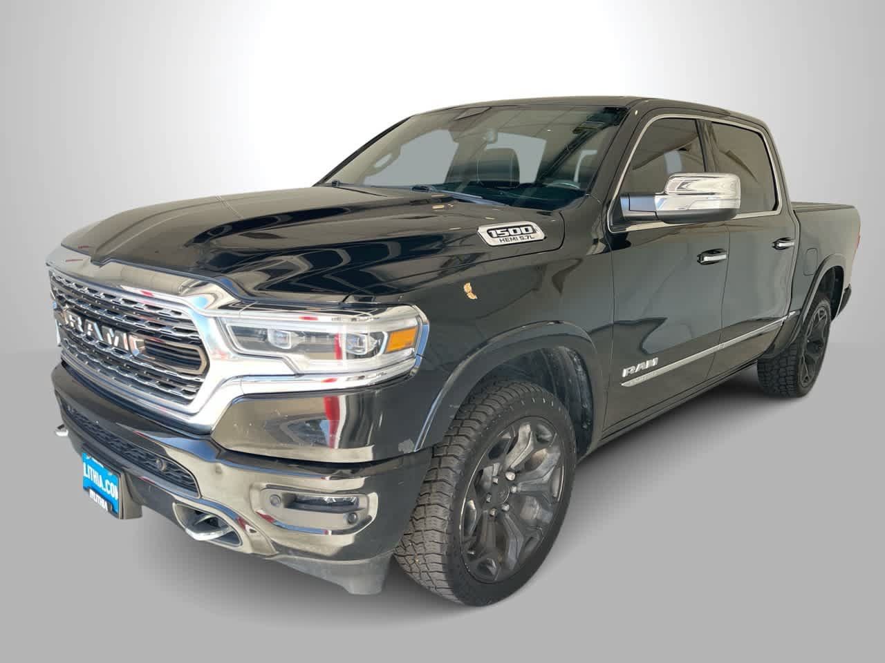 Used 2020 RAM 1500 Limited w/ Body-Colour Bumper Group AWD/4WD image 1