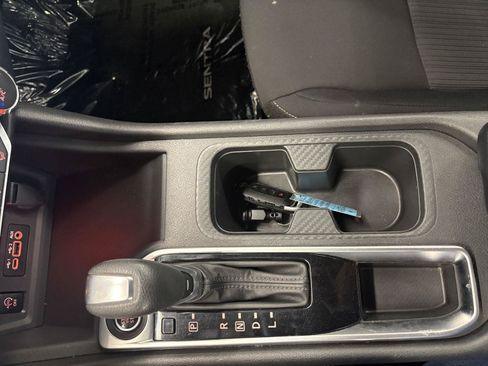 Used 2024 Nissan Sentra SV FWD image 30