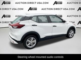 Used 2022 Nissan Kicks S video 3