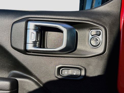 Used 2023 Jeep Gladiator Sport AWD/4WD image 17