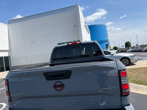 Used 2022 Nissan Frontier Pro-X RWD image 5