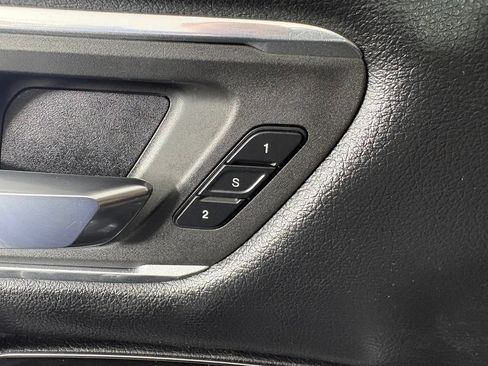Used 2019 RAM 1500 Laramie w/ Sport Appearance Package AWD/4WD image 14