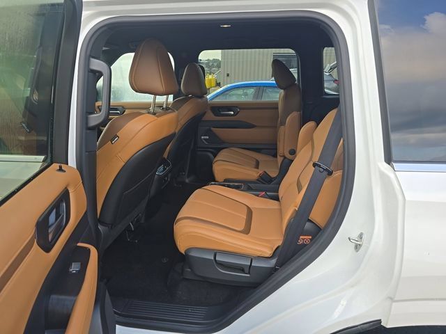 Used 2026 Nissan Armada SL w/ Captain's Chari Seat Package AWD/4WD image 11