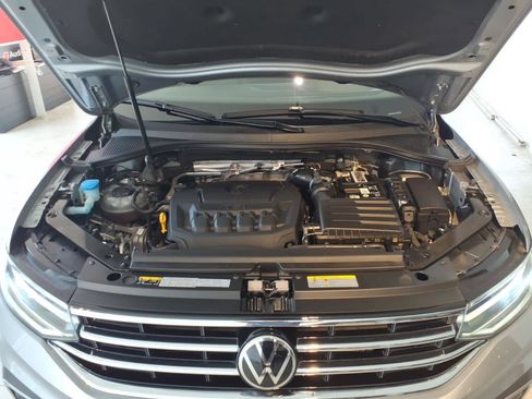 Used 2022 Volkswagen Tiguan SE AWD/4WD image 26