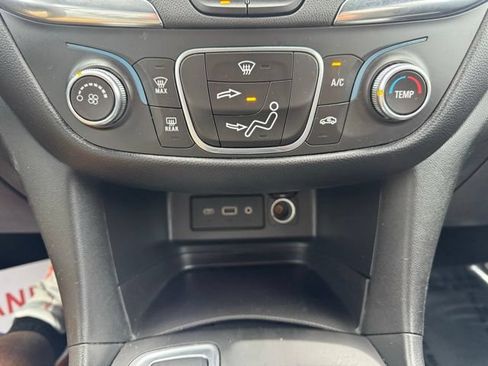 Used 2022 Chevrolet Equinox LT AWD/4WD image 30
