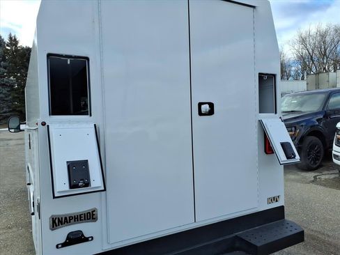 Used 2026 Ford E-350 and Econoline 350 Super Duty w/ Power Equipment Group image 25