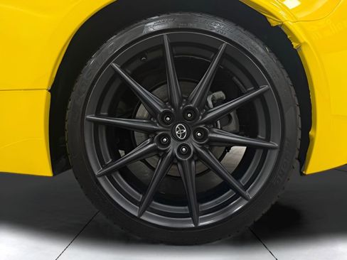 Used 2023 Toyota GR86 Premium RWD image 29