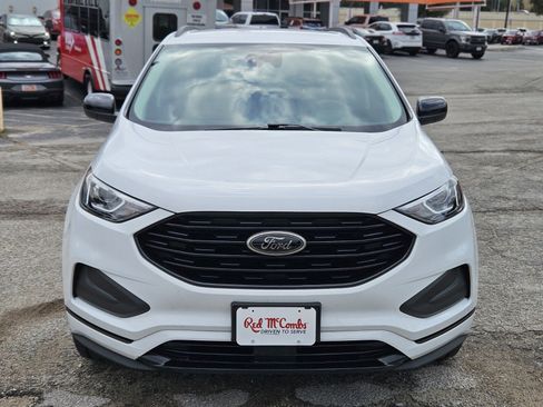 Certified 2024 Ford Edge SE w/ Black Appearance Package image 9