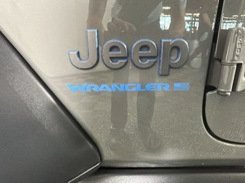 Used 2023 Jeep Wrangler Unlimited w/ Cold Weather Group AWD/4WD image 9