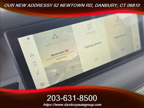 Used 2023 Land Rover Defender 110 X-Dynamic SE image 15