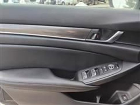 Used 2020 Honda Accord Sport image 13