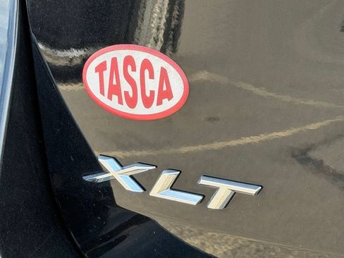 Used 2024 Ford Explorer XLT w/ Equipment Group 202A AWD/4WD image 27