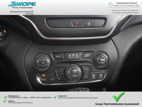 Used 2022 Jeep Cherokee Trailhawk w/ Technology Group B AWD/4WD image 21