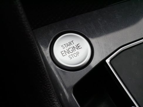Certified 2021 Volkswagen Tiguan SE AWD/4WD image 29