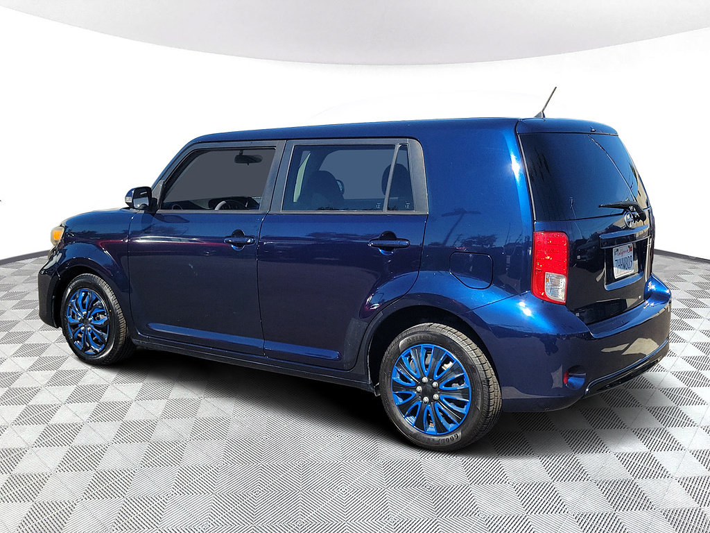 Used 2014 Scion xB FWD image 3