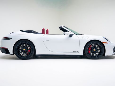 Used 2022 Porsche 911 Carrera 4 GTS image 18