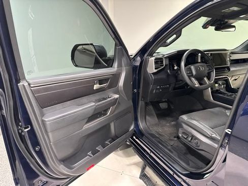 Used 2025 Toyota Tundra SR5 w/ SR5 Premium Package AWD/4WD image 9