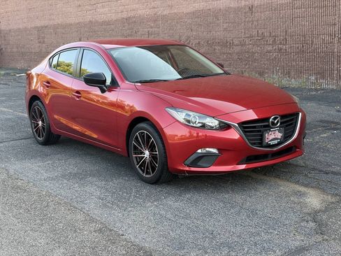 Used 2015 MAZDA MAZDA3 i SV FWD image 1