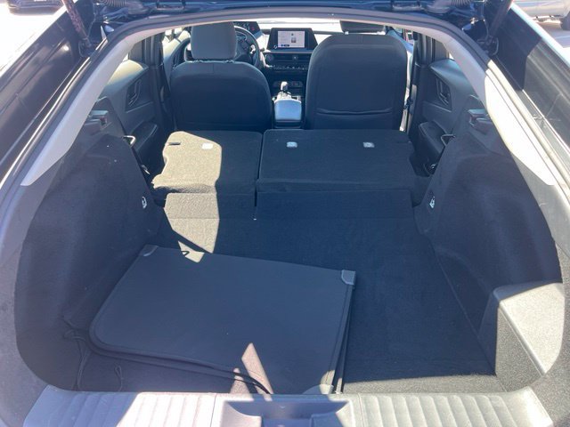 Certified 2025 Toyota Prius LE FWD image 36