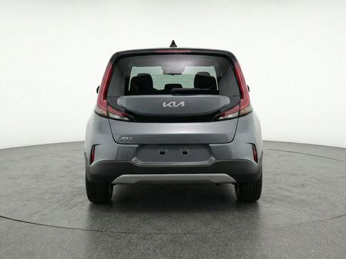 Used 2025 Kia Soul LX w/ LX Technology Package FWD image 7