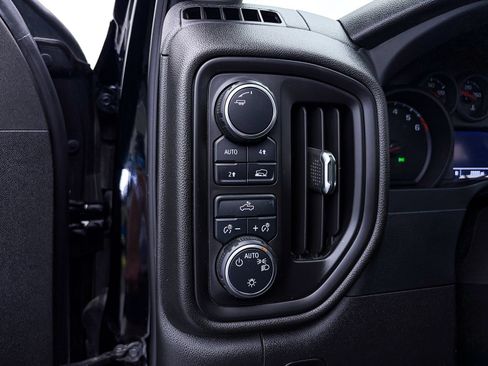 Used 2024 Chevrolet Silverado 1500 Custom AWD/4WD image 3