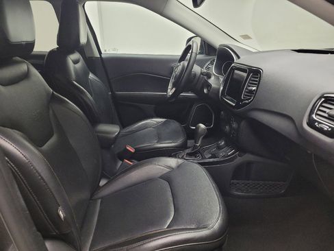 Used 2018 Jeep Compass Limited w/ Navigation Group AWD/4WD image 21