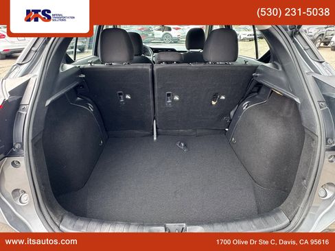 Used 2021 Nissan Kicks SV image 20