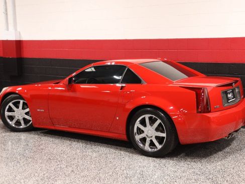 Used 2007 Cadillac XLR RWD image 27