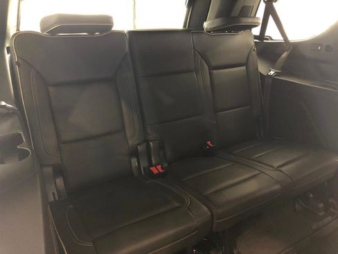 Used 2022 GMC Yukon SLT AWD/4WD image 18