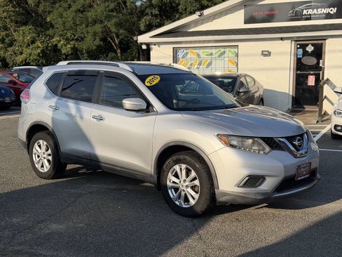 Used 2015 Nissan Rogue SV AWD/4WD image 3
