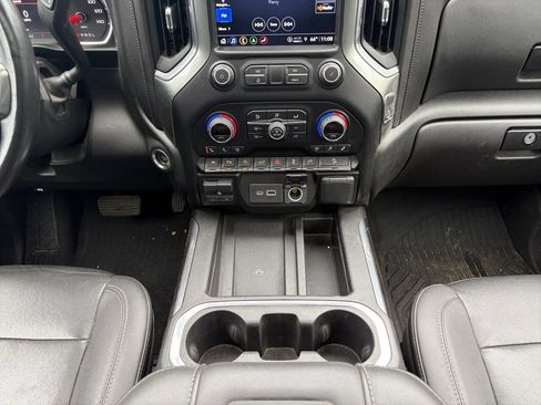 Used 2021 Chevrolet Silverado 1500 LTZ w/ LTZ Premium Package AWD/4WD image 16
