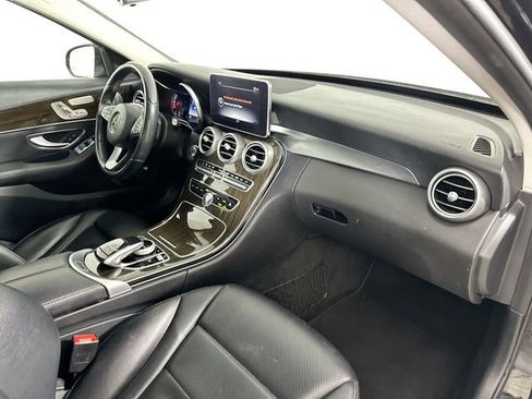 Used 2017 Mercedes-Benz C 300 4MATIC Sedan image 29