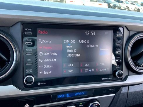 Used 2022 Toyota Tacoma SR5 image 31