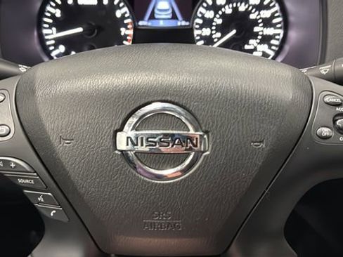 Used 2020 Nissan Pathfinder S FWD image 15