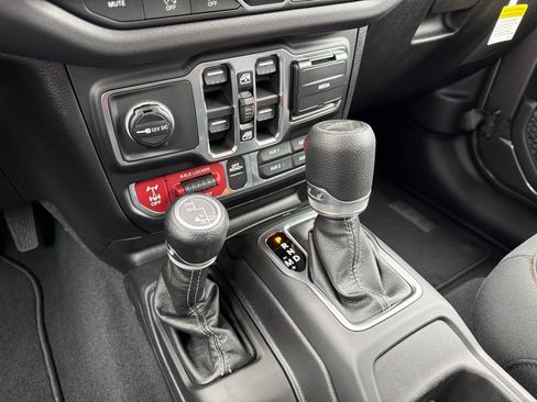 New 2026 Jeep Gladiator Mojave AWD/4WD image 14