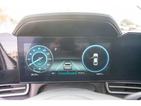 Used 2023 Hyundai Elantra SEL w/ Convenience Package image 12