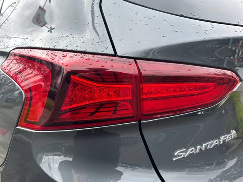 Used 2019 Hyundai Santa Fe Limited AWD/4WD image 10